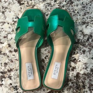 NWOB green Steven by Steve Madden slide sandals size 7.5